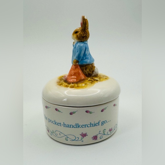 Vintage Easter - Beatrix Potter Peter Rabbit Ceramic Trinket Box w/ Lid - Picture 3 of 11